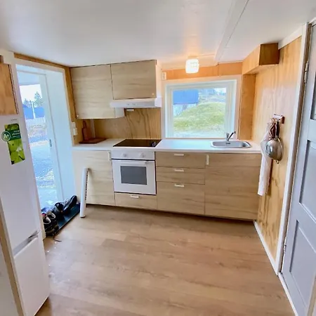 Sjarmerende Liten Leilighet I Hus Pa Tatil Evi Sørvågen